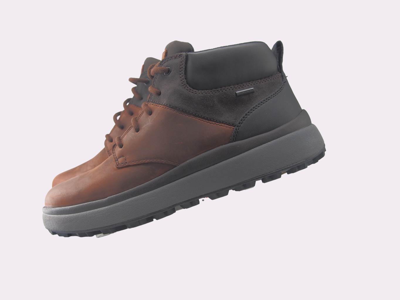 bota impermeable geox