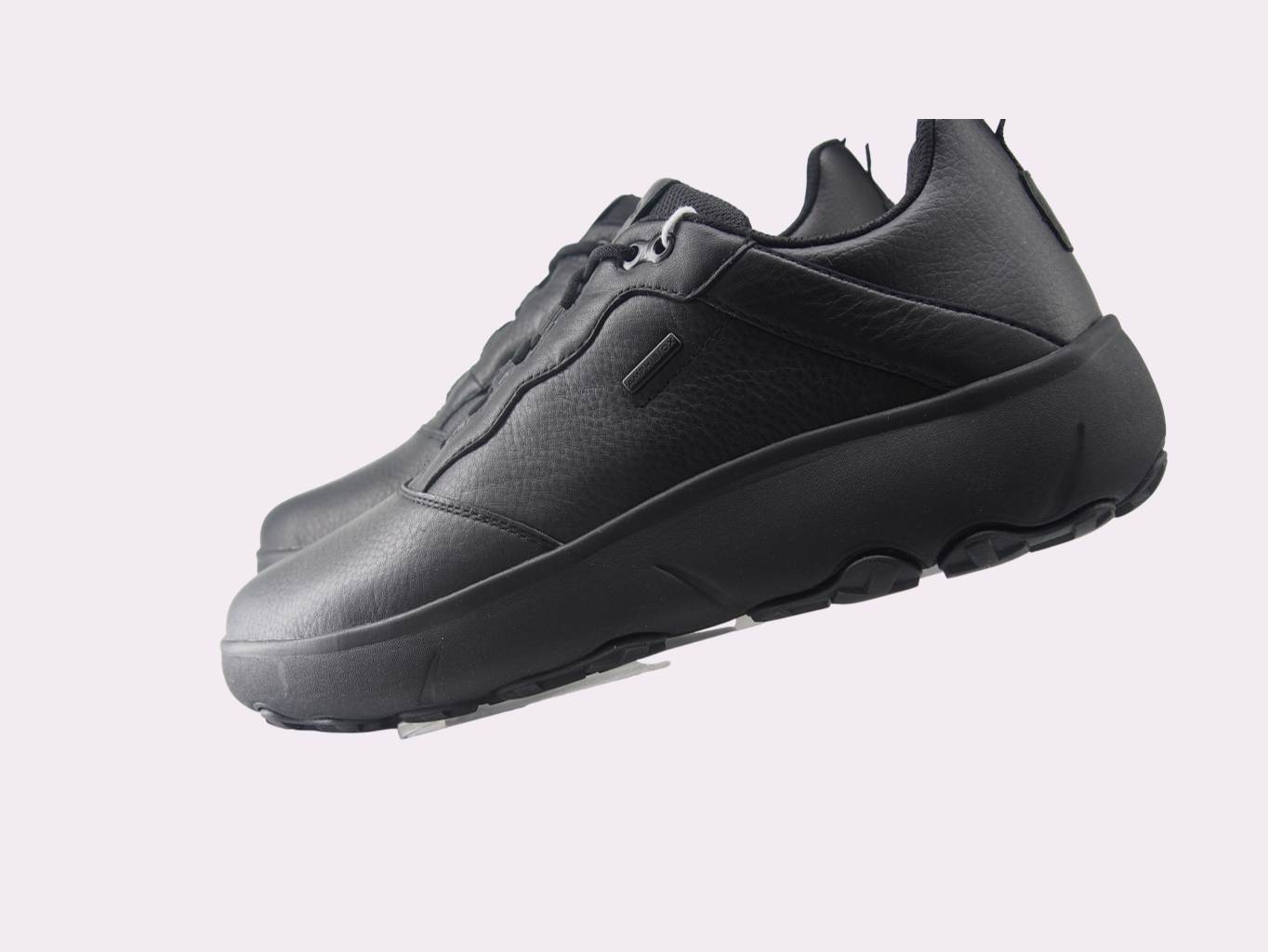 zapato impermeable geox