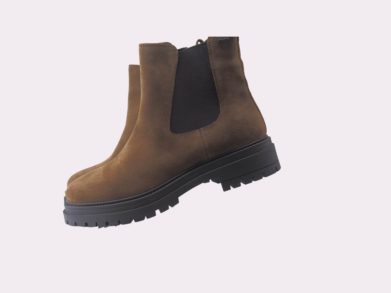 bota impermeable geox