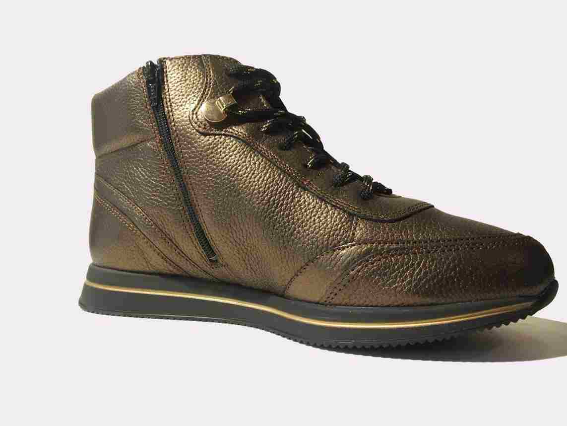 zapatilla Loly avellana